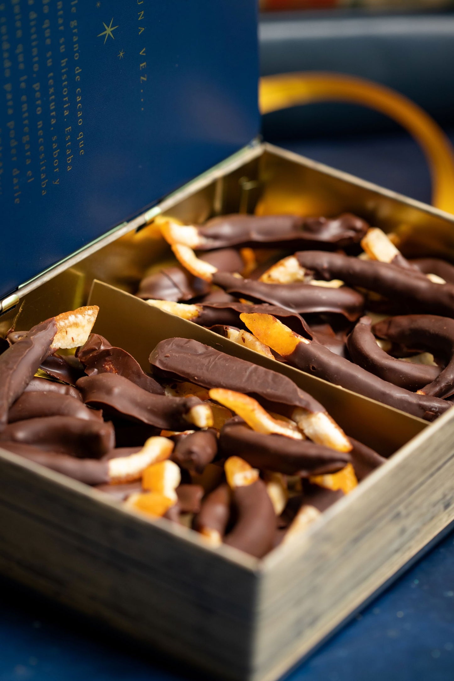 Caja Libro Naranjitas 300g - D'Cuento Chocolates - -